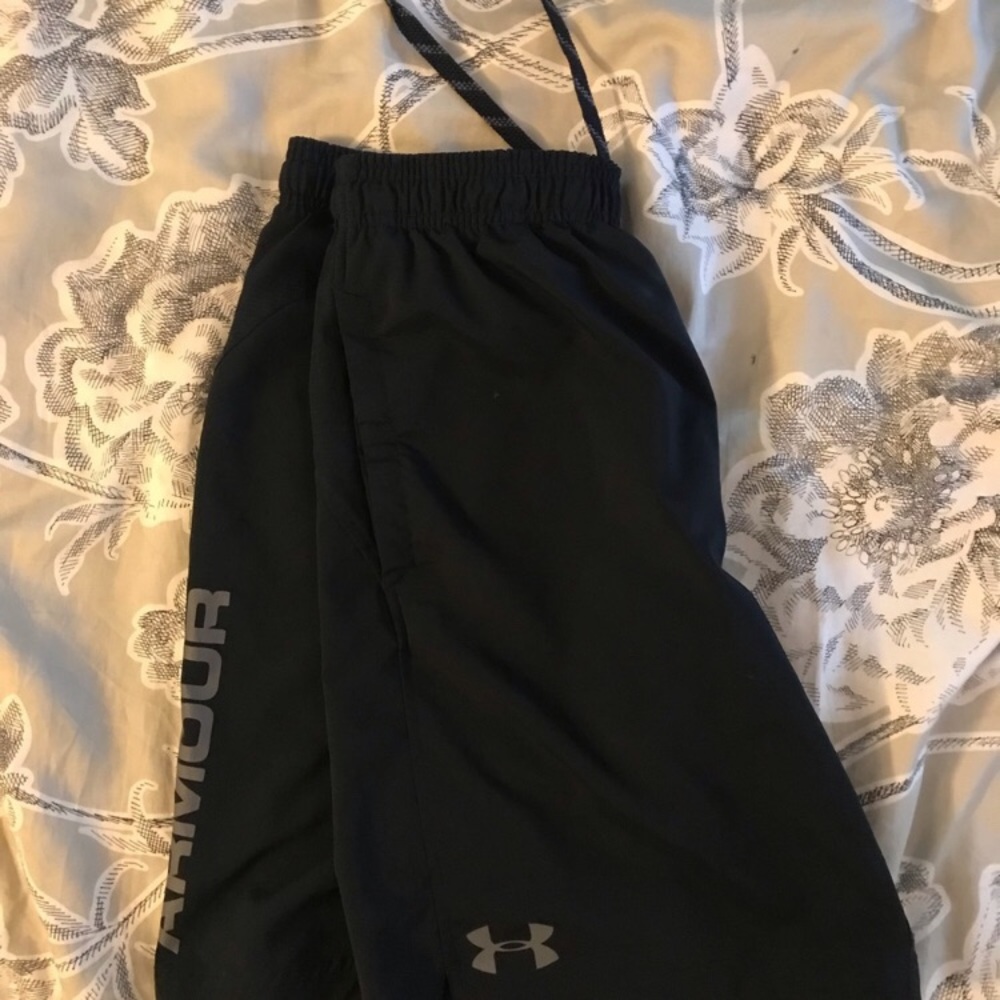 Adidas shorts men’s size M